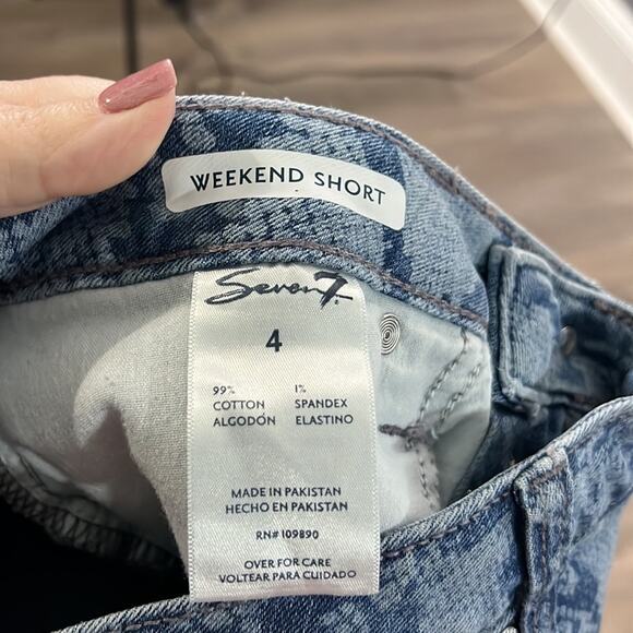 Seven7 Weekend Shorts Python Indigo Fray Hem Shorts Size 4 - Picture 6 of 7